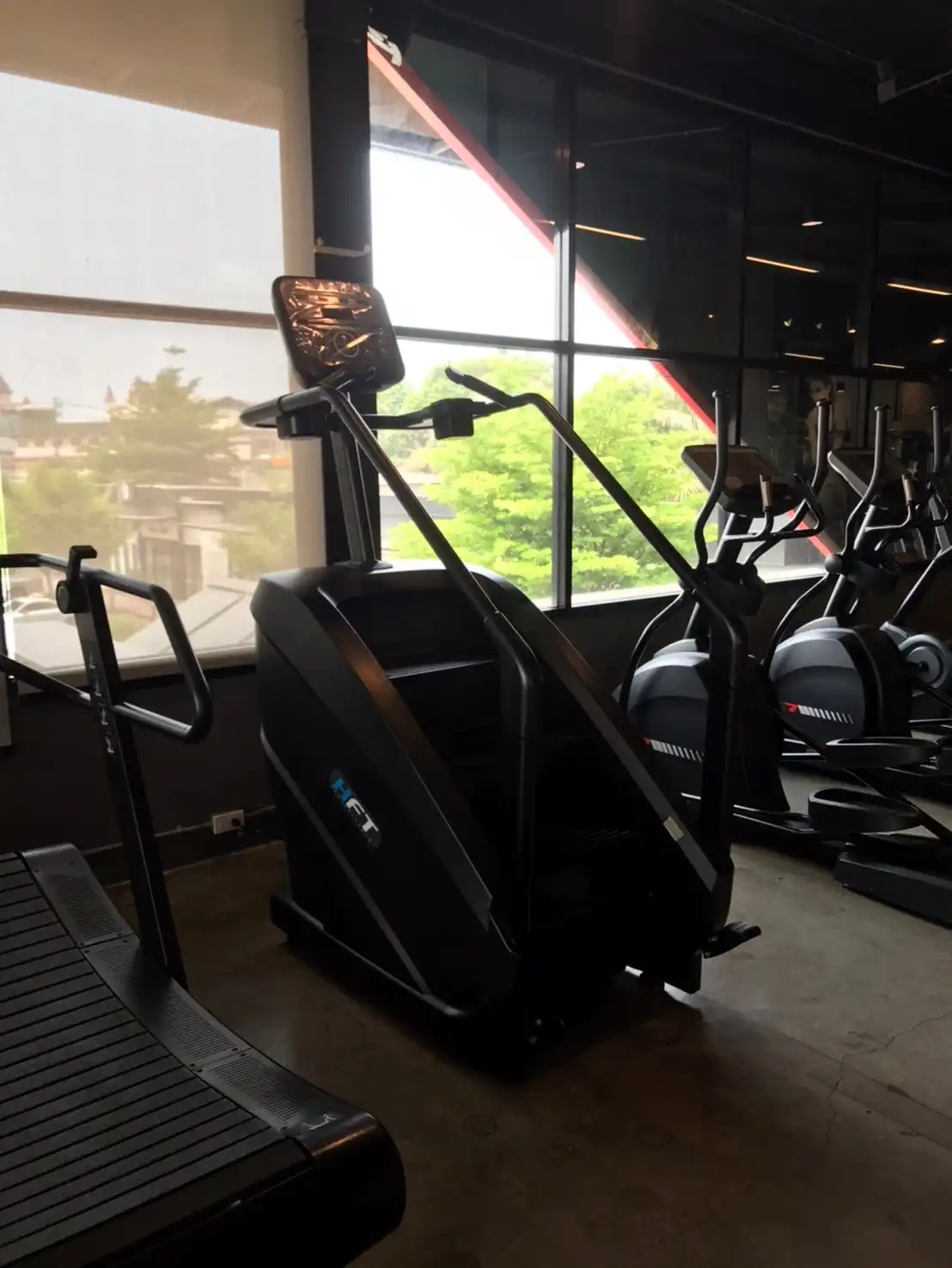 รีวิวเครื่องเดินบันได Stair Climber - จากฟิตเนส 1
